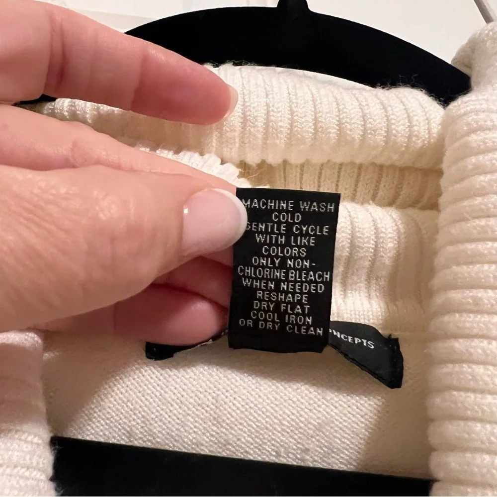 INC International Concepts Cream Crowlneck Sweater